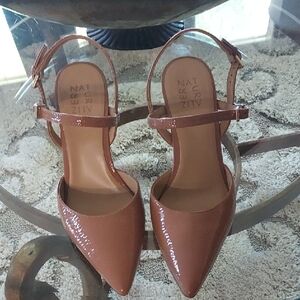 Naturalizer Tan Slingback Heels with Pointed Toe